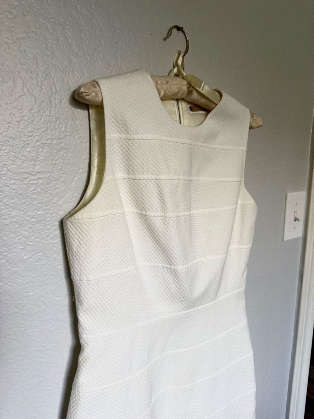 Calvin Klein Sleeveless White Textured Midi Dress